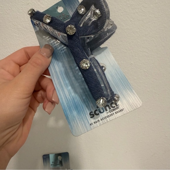 Scunci Conair Posh & Polished Blue Denim Rhinestone Hair Clip Bundle - Picture 3 of 6